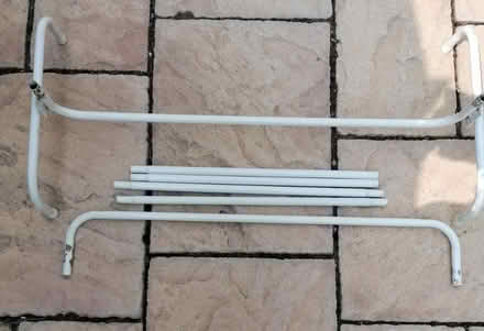 Photo of free Clothes rail (hull hu6 8ss) #2