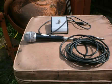 Photo of free Microphone and and switch (OX11 Harwell) #1