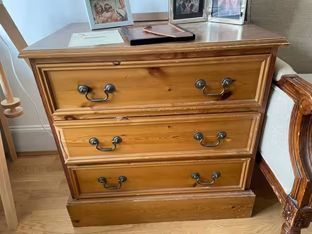 Photo of free Chest of draws (South Ealing) #1
