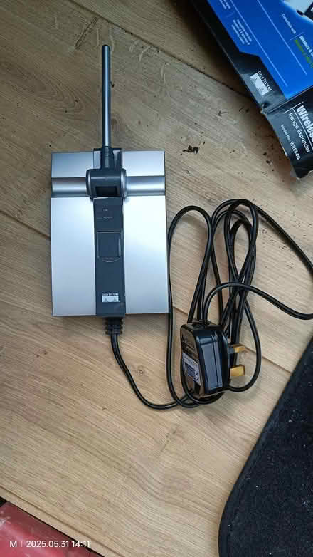 Photo of free Linksys WiFi Range Extender (Tilehurst, Reading RG31) #3