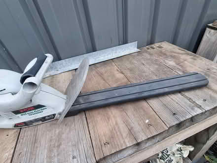 Photo of free Ryobi 450mm electric hedge trimmer (Dover Gardens SA) #3