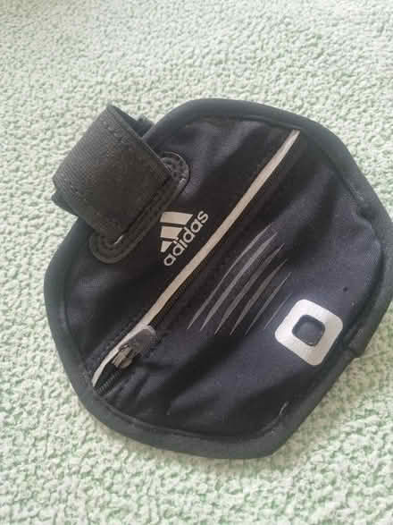Photo of free Armband with zip pocket (Kingsway) #1