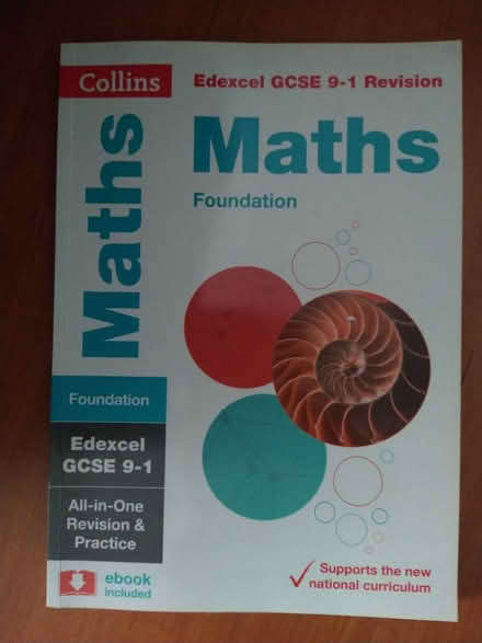 Photo of free GCSE maths book (CR0) #1