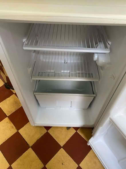 Photo of free Cooker and Fridge (Bedminster BS3) #1