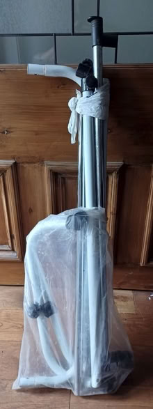 Photo of free Clothes Rail (Brailsford DE6) #1