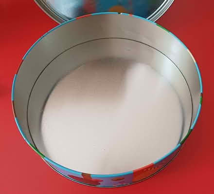 Photo of free Empty Oreo Biscuit Tin (Bradbourne Lakes TN13) #4