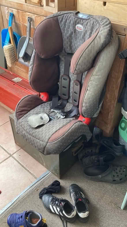 Photo of free Britax car seat (2-6 years) (Hunderton HR4) #1
