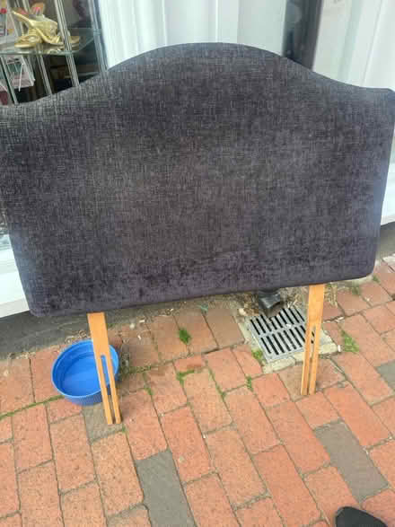 Photo of free Single head board (Old Winsdor SL4) #1