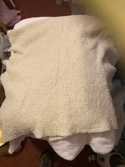 Photo of free 3 bed fleece (Wormbridge HR2) #1