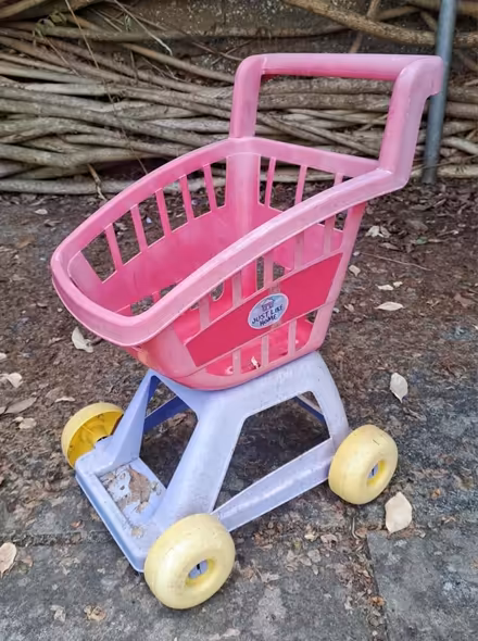 Photo of free Small Childs Shopping Trolley (Midsomer Norton (BA3)) #1