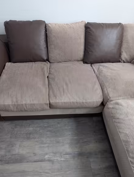 Photo of free Corner sofa (Po7 7ae) #4