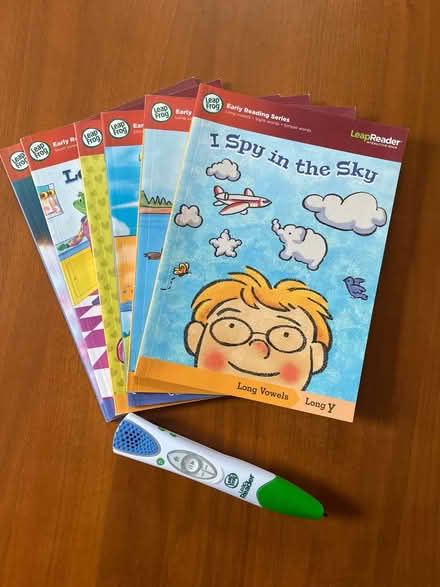 Photo of free Leap Frog Leap Reader Pen + 6 books (Hillcrest) #1