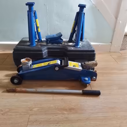 Photo of free Trolley Jack (Bursledon) #1