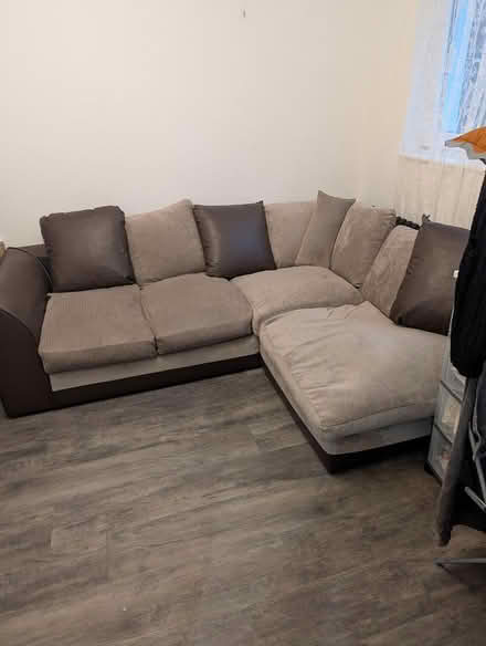 Photo of free Corner sofa (Po7 7ae) #1
