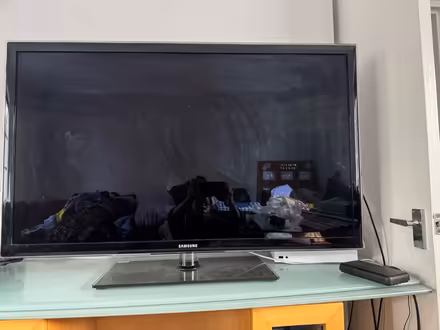Photo of free Living Room Furniture- Give away (EN1) #4
