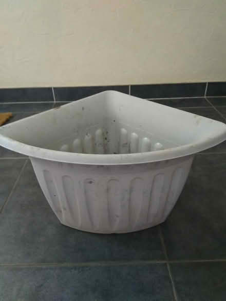 Photo of free Plastic Planter (Leighton buzzard LU7) #1
