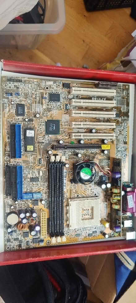 Photo of free Motherboard (Theale RG7) #1