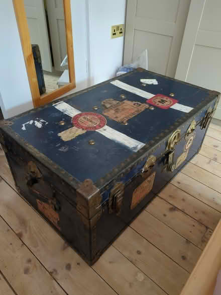 Photo of free Antique American Steamer Trunk (E96EU) #1