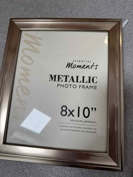 Photo of free Photo frame 8 x 10 inches (Beaconsfield HP9) #1