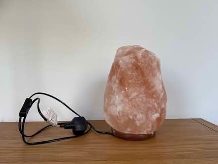 Photo of free Himalayan salt lamp in great condition. Works fine (Tunbridge Wells N. TN1) #1