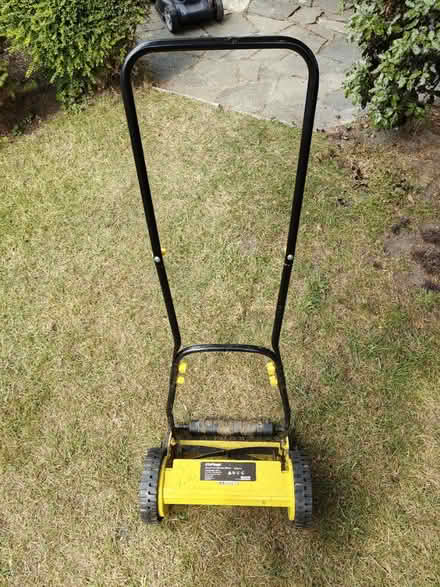 Photo of free Manual push lawn mower (Winchmore Hill N21) #1