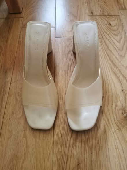 Photo of free Women heels size UK 6 (Forest Hill) #1
