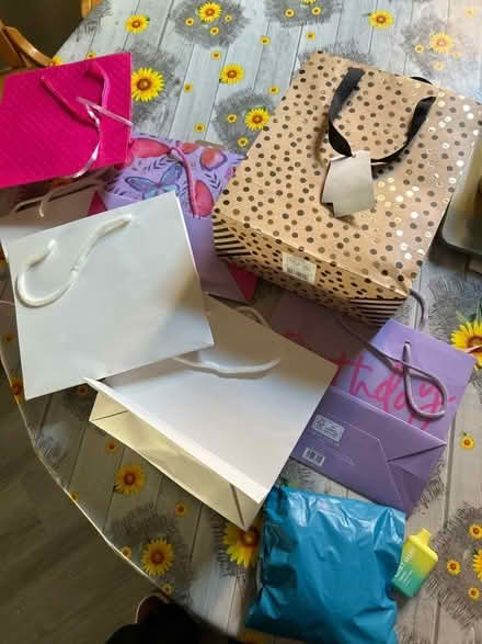 Photo of free 7 gift bags (Earley RG6) #1