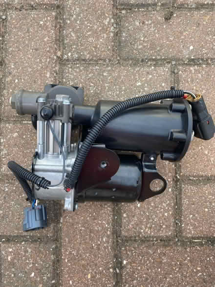 Photo of free Hitachi AirCompressor, not working (Maidstone, ME14) #4