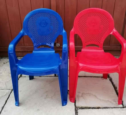 Photo of free Child's table and chairs (hull hu6 8ss) #3