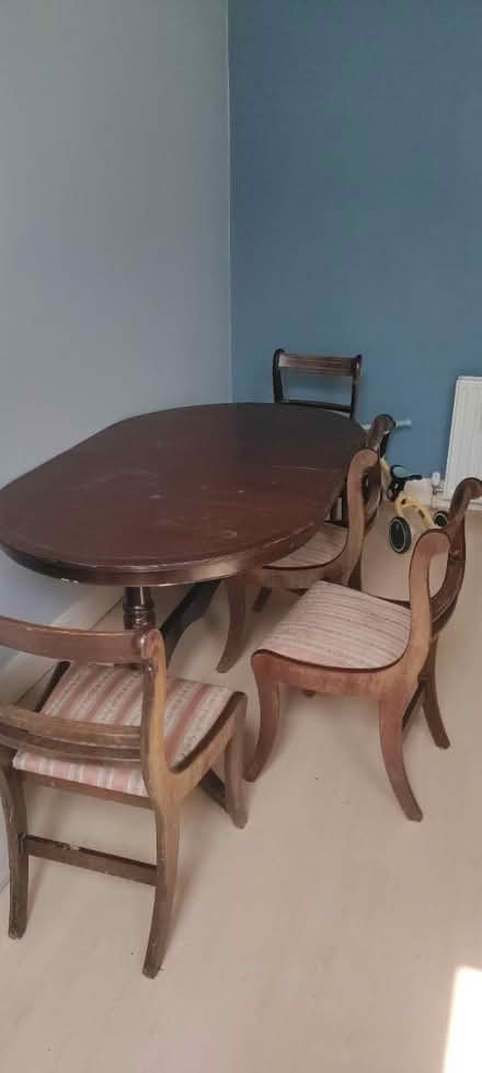 Photo of free Dining table and 4 chairs (BR4) #1