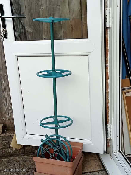 Photo of free 2 x Tomato grow pots (Sunnyside RH19) #1