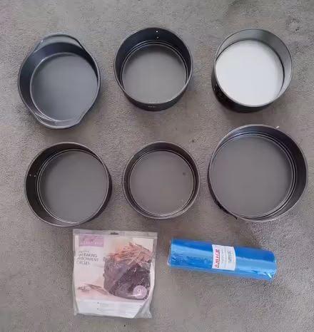 Photo of free Cake tins, parchment circles and piping bags (Stopsley LU2) #1