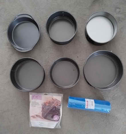 Photo of free Cake tins, parchment circles and piping bags (Stopsley LU2) #1
