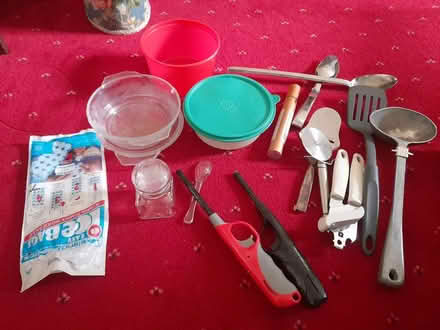 Photo of free Assorted kitchen bits (AB10) #1