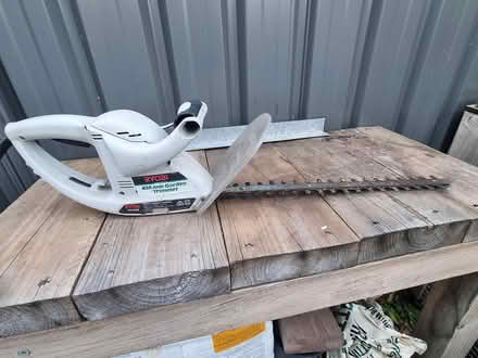 Photo of free Ryobi 450mm electric hedge trimmer (Dover Gardens SA) #2