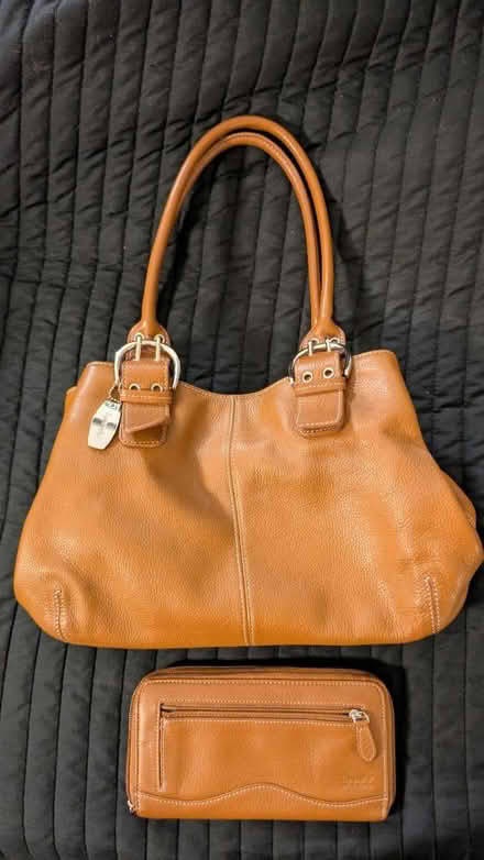 Photo of free Purse and wallets (Upper Marlboro, MD (Marlton)) #2
