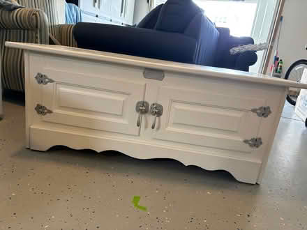 Photo of free furniture (Near Shoemaker Lumber) #1