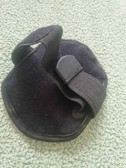 Photo of free Armband with zip pocket (Kingsway) #2