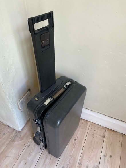 Photo of free Hardcase pull-along cabin bag/suitcase (Oxford-Freegle CGA OX4) #1