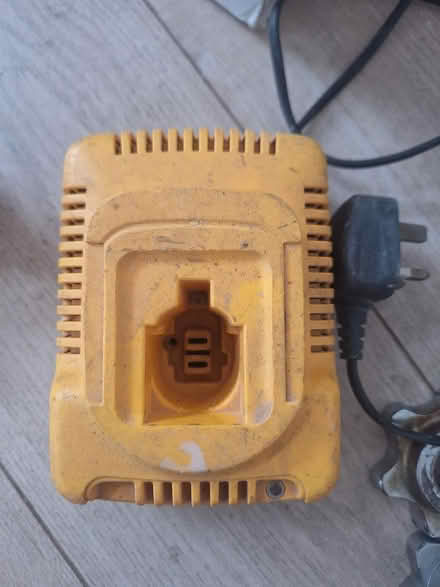 Photo of free Dewalt charger (SE15) #2