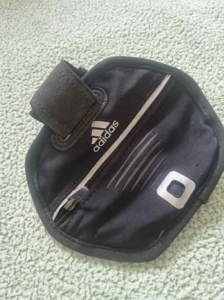 Photo of free Armband with zip pocket (Kingsway) #1