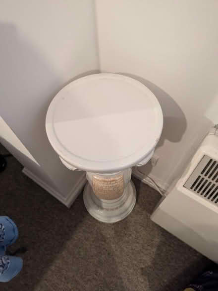 Photo of free Ceramic Pedestal column (LU2) #2