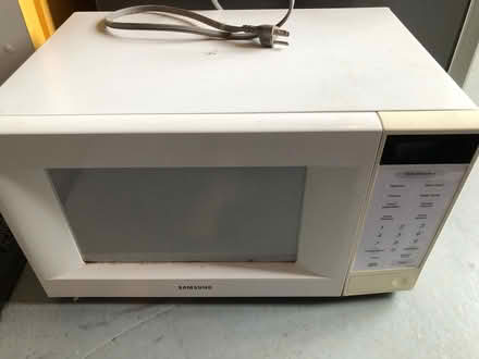 Photo of free Microwave (Somerville/Boynton Yards) #1