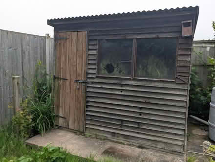 Photo of free Old shed, seems ok (Lower Buckland SO41) #1