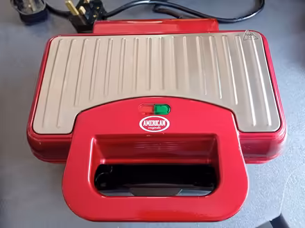 Photo of free Burger maker & Prima small ring doughnut maker (Gobowen SY10) #2