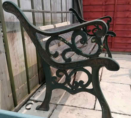 Photo of free Bench (hull hu6 8ss) #1