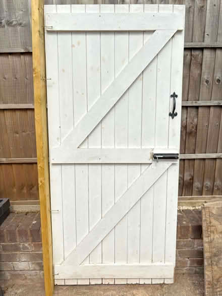 Photo of free Ledge and Brace Door (with hinges, handle and bolt) (Leominster HR6) #2