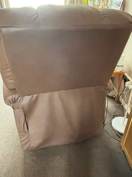 Photo of free Riser/recliner chair (Great Baddow CM2) #4