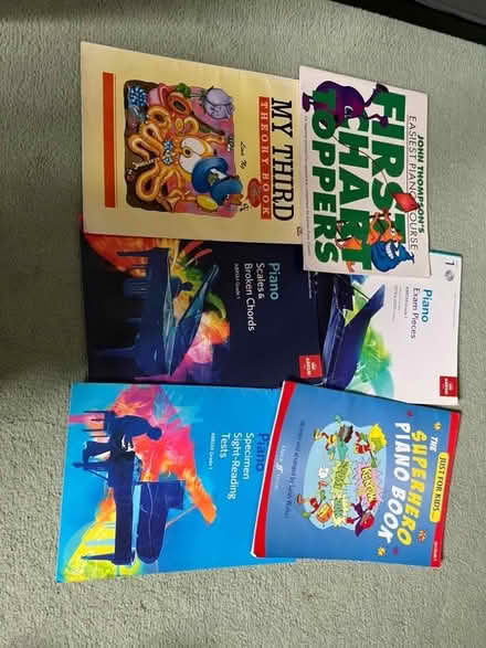 Photo of free Bundle of piano books (Harpenden AL5) #1