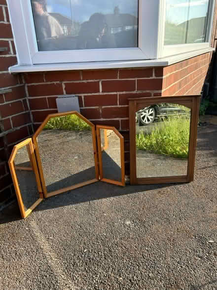 Photo of free Mirrors (M40 5RX) #1
